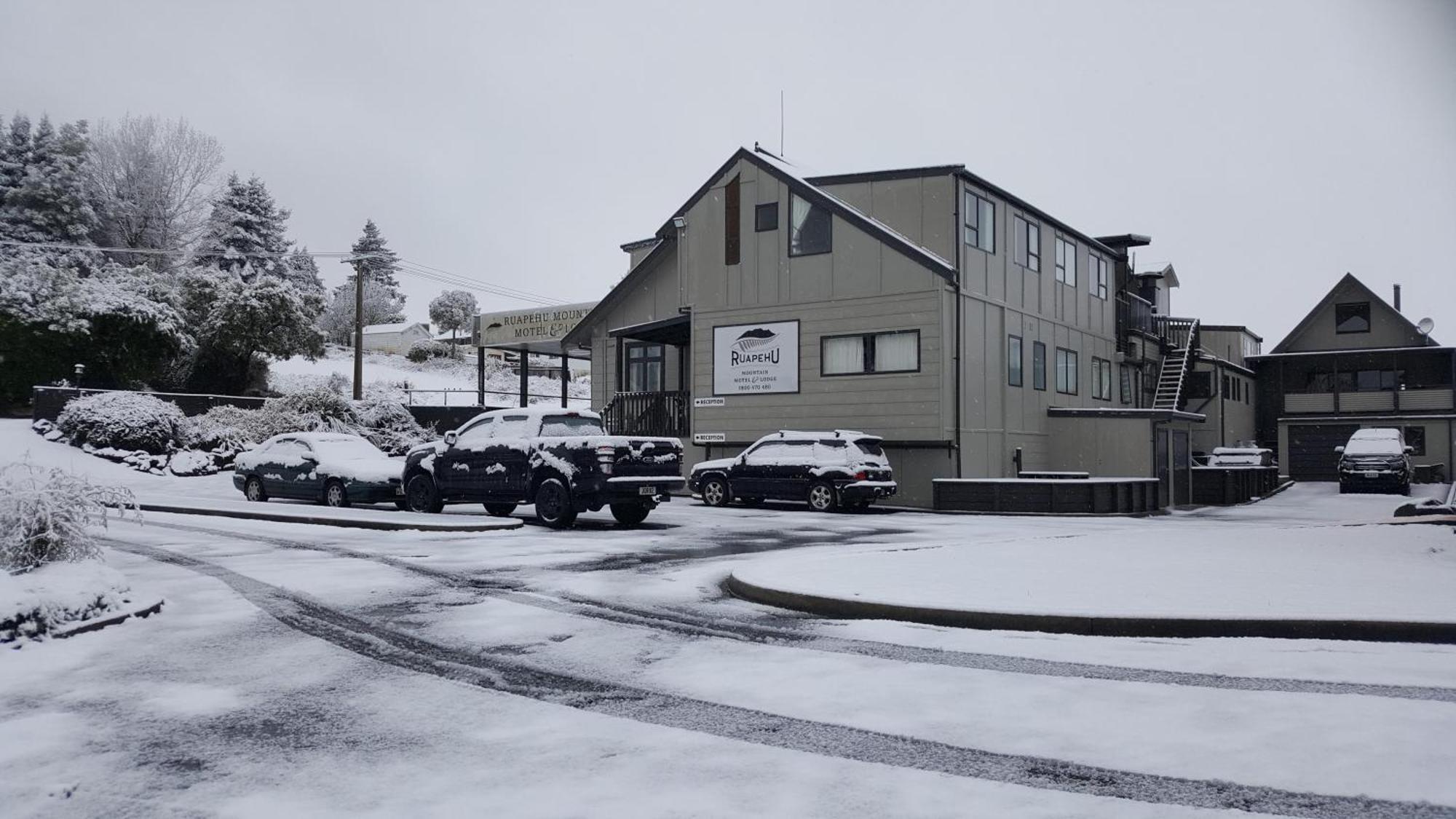 אוהקונה Ruapehu Mountain Motel & Lodge מראה חיצוני תמונה